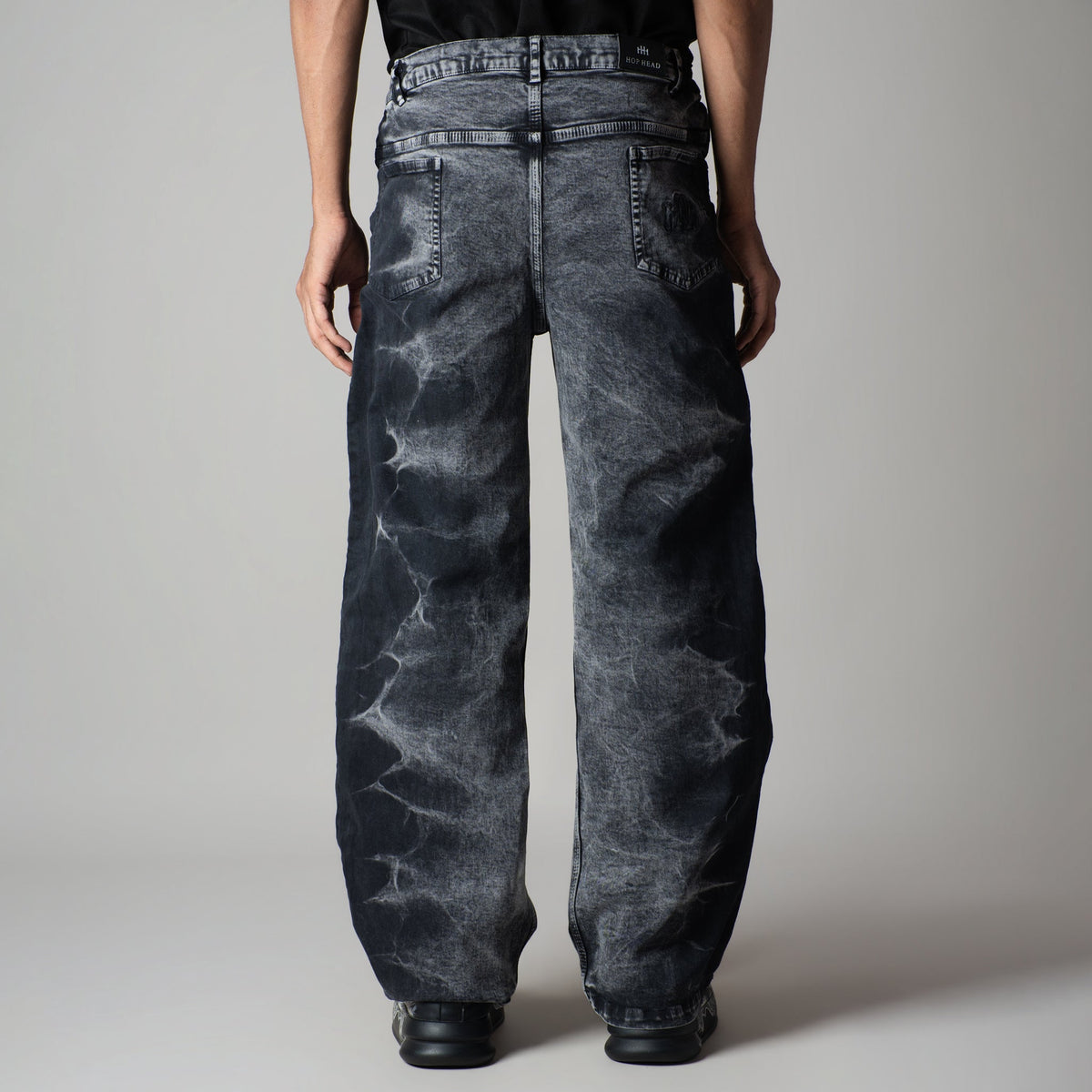 BLACK BLIZZARD WASH DENIM