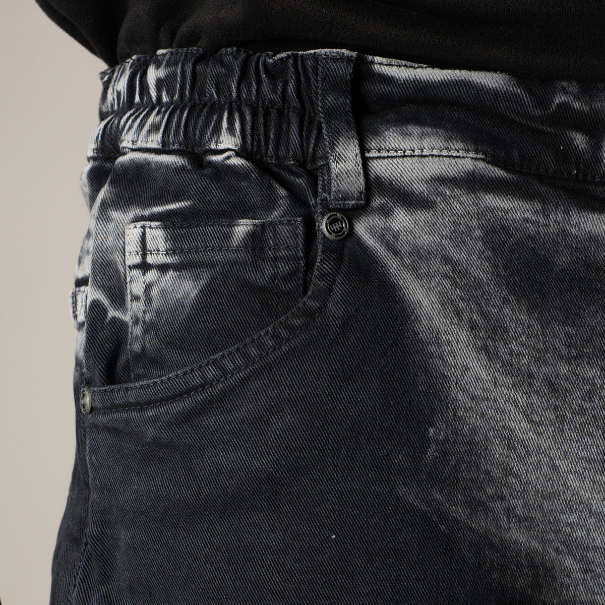 BLACK BLIZZARD WASH DENIM