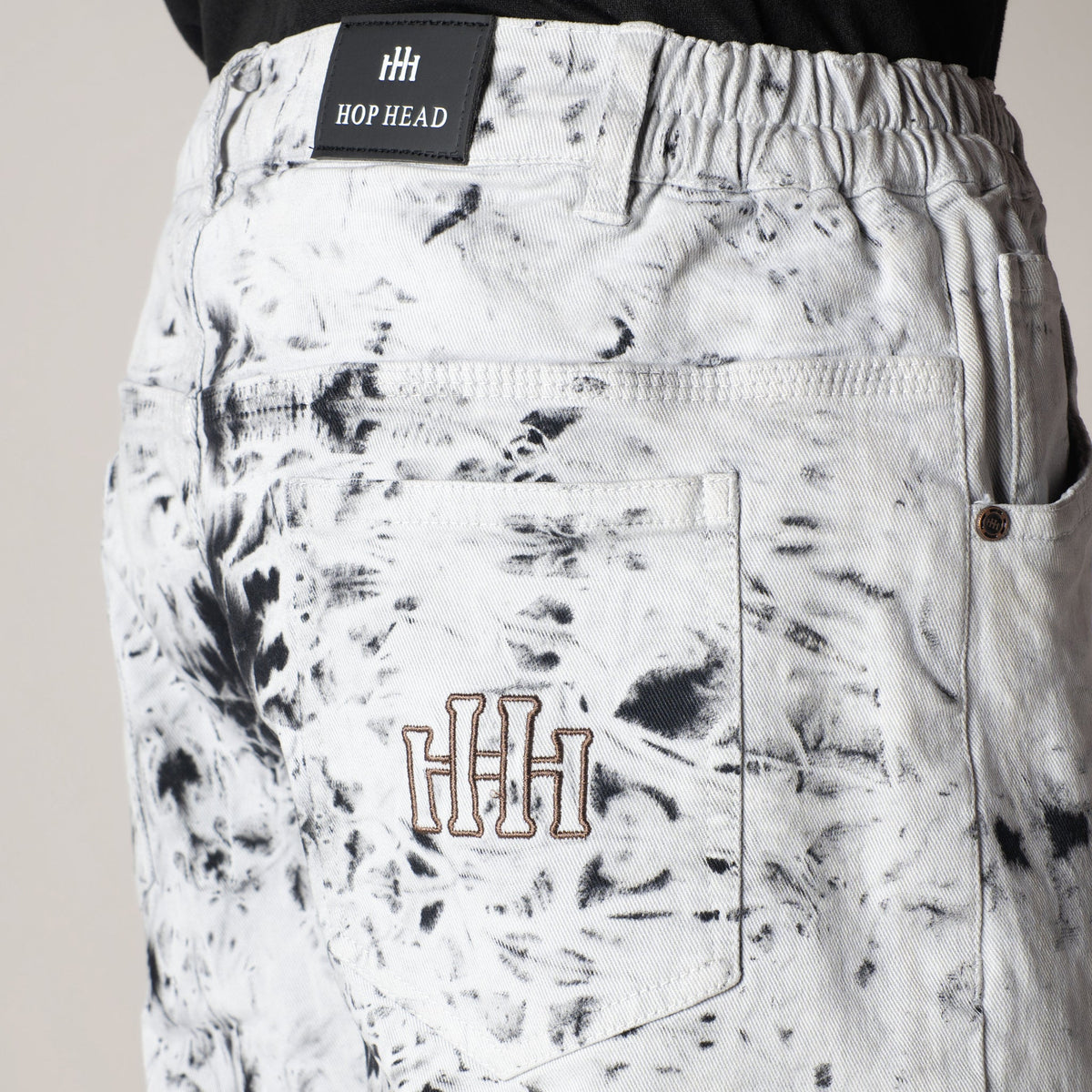 WHITE BLIZZARD WASH DENIM