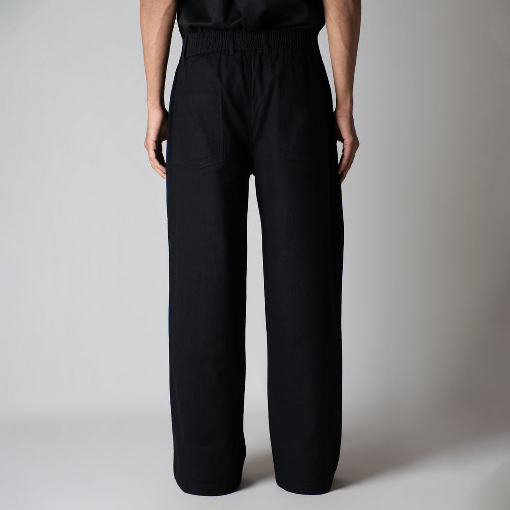BLACK TEXTURED LINEN TRAVEL PANTS