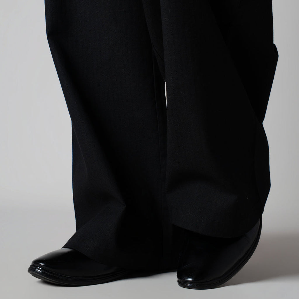 BLACK TEXTURED LINEN TRAVEL PANTS