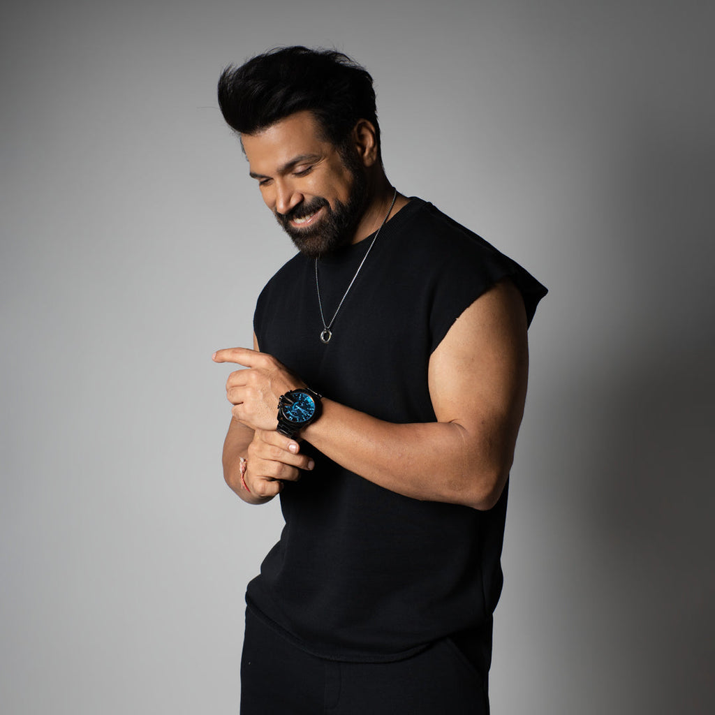 BLACK SLEEVELESS RAW EDGE TSHIRT