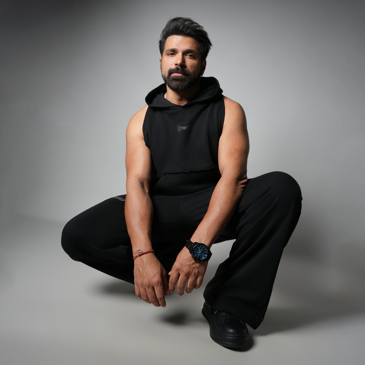 BLACK RAW EDGE SLEEVELESS HOODIE