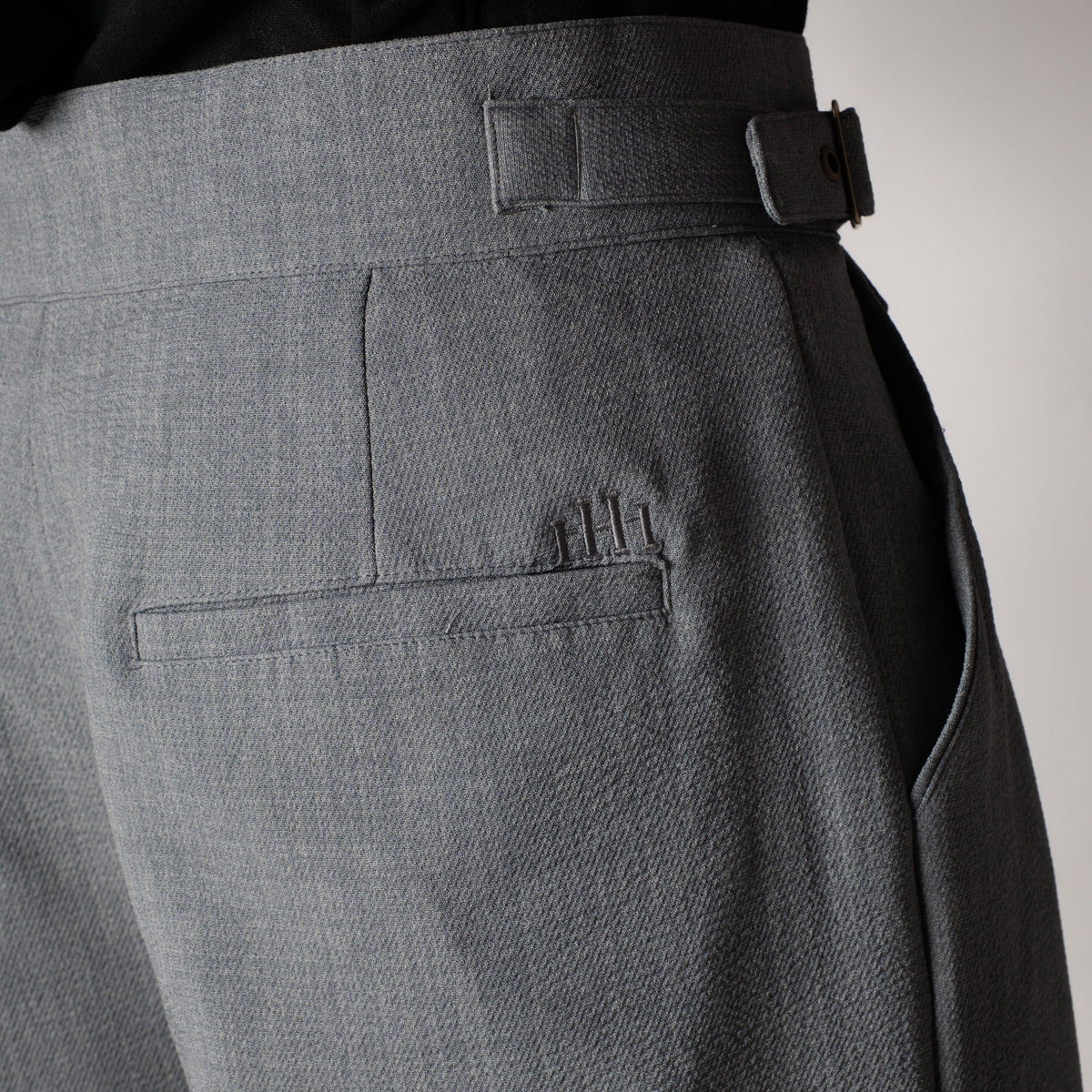 GREY VINTAGE BUCKLE PLEATED TROUSER