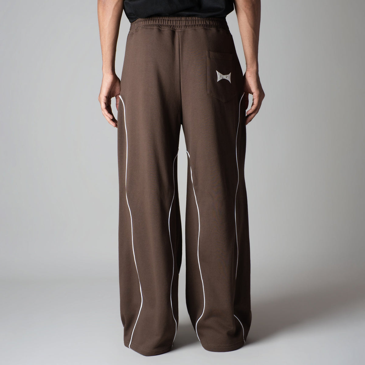 BROWN WAVY EDGE SWEATPANT