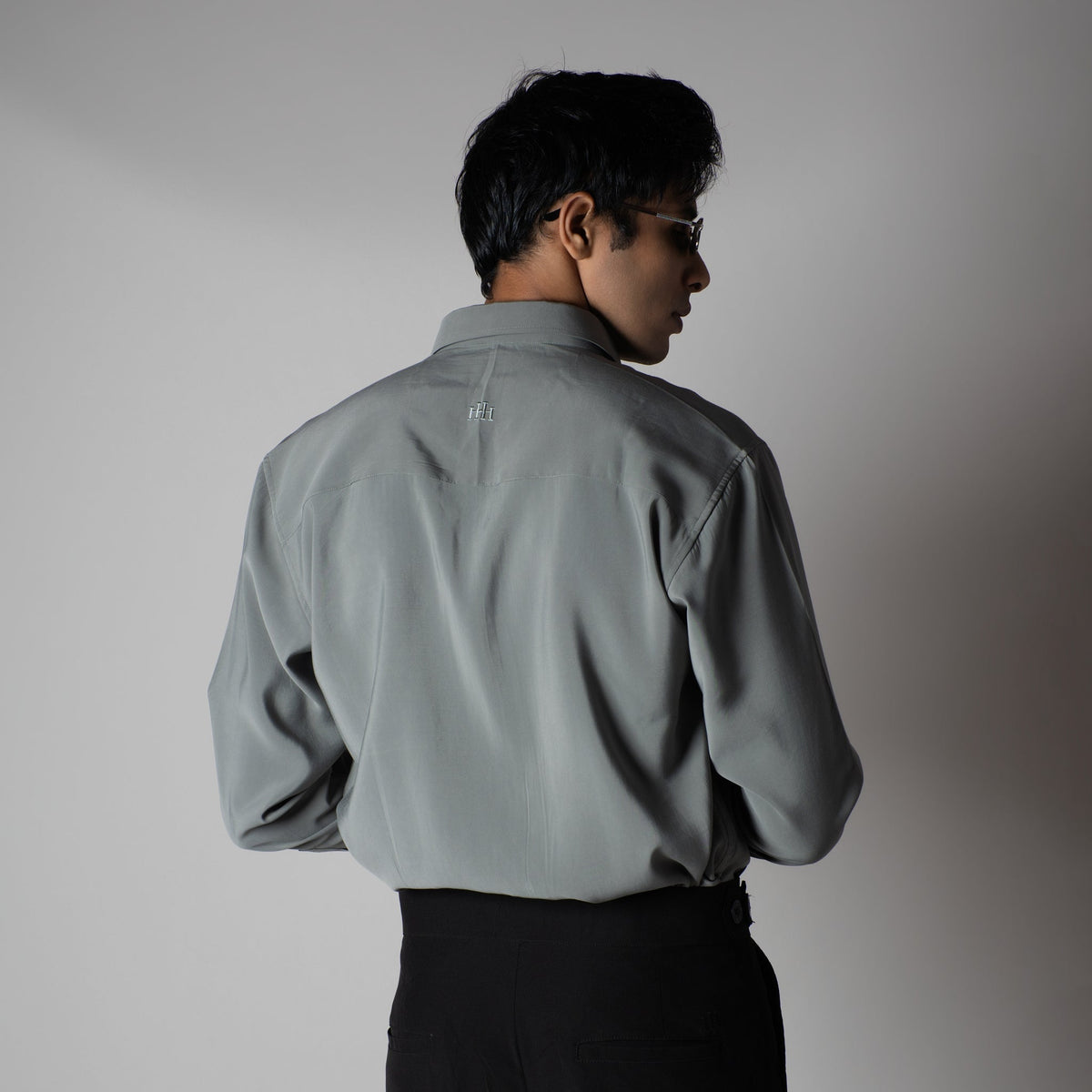ASH GRAY ESSENTIAL SUEDE LUXE SHIRT