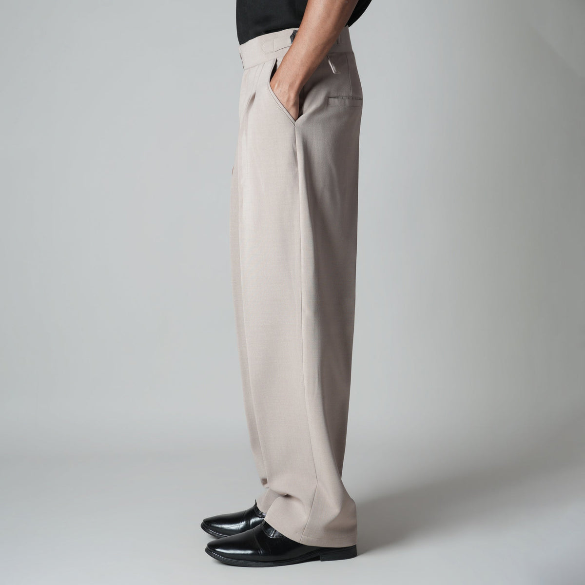 BEIGE DOUBLE PLEAT STRAIGHT FIT TROUSER
