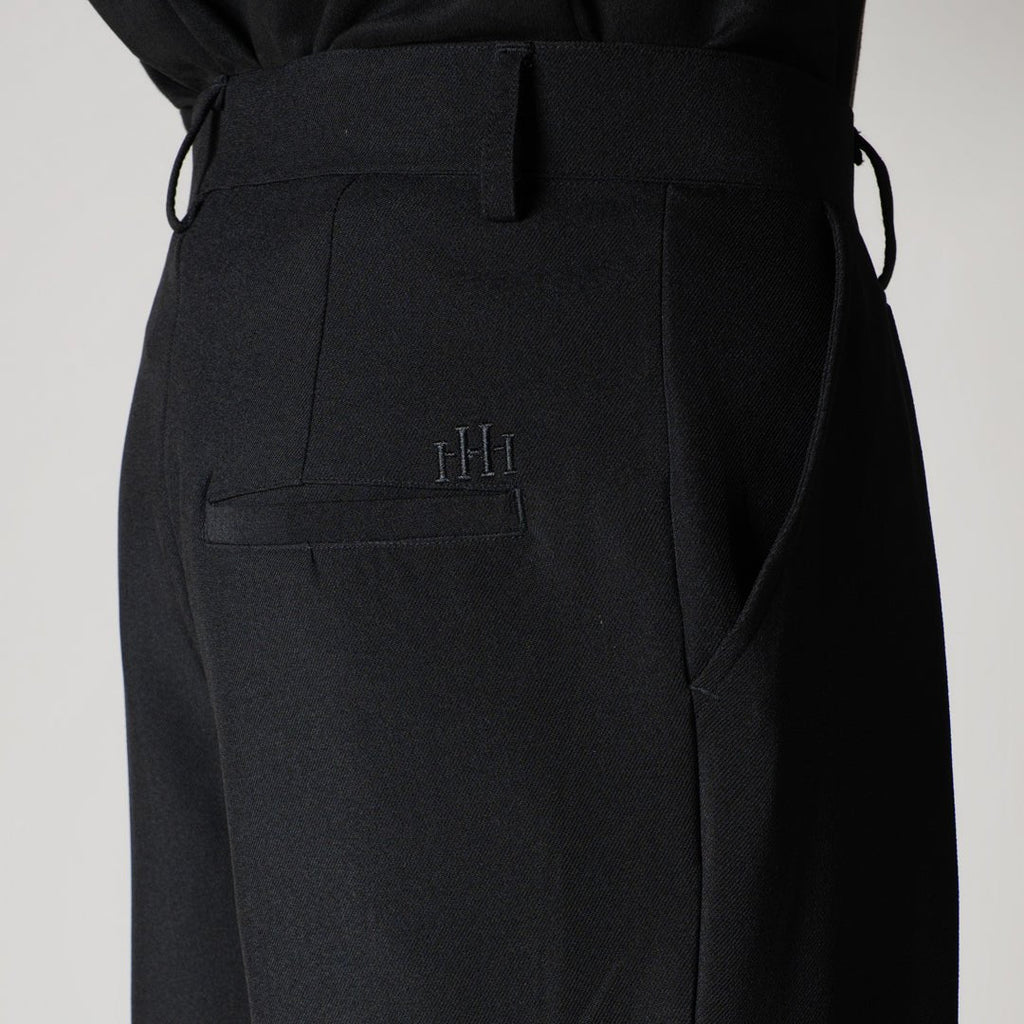 BLACK CROSS PLEAT TROUSER
