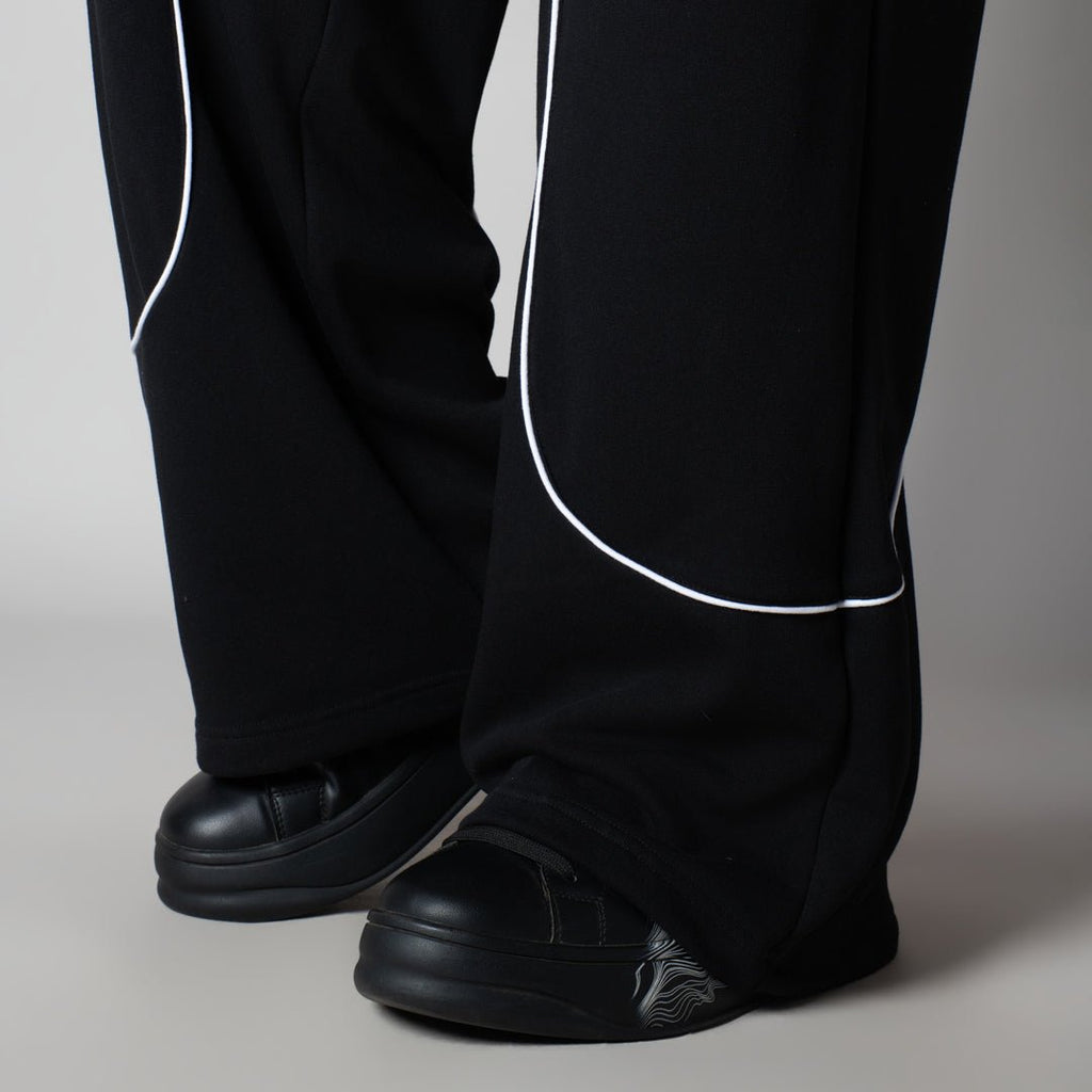 BLACK DAILY RUN SWEATPANT