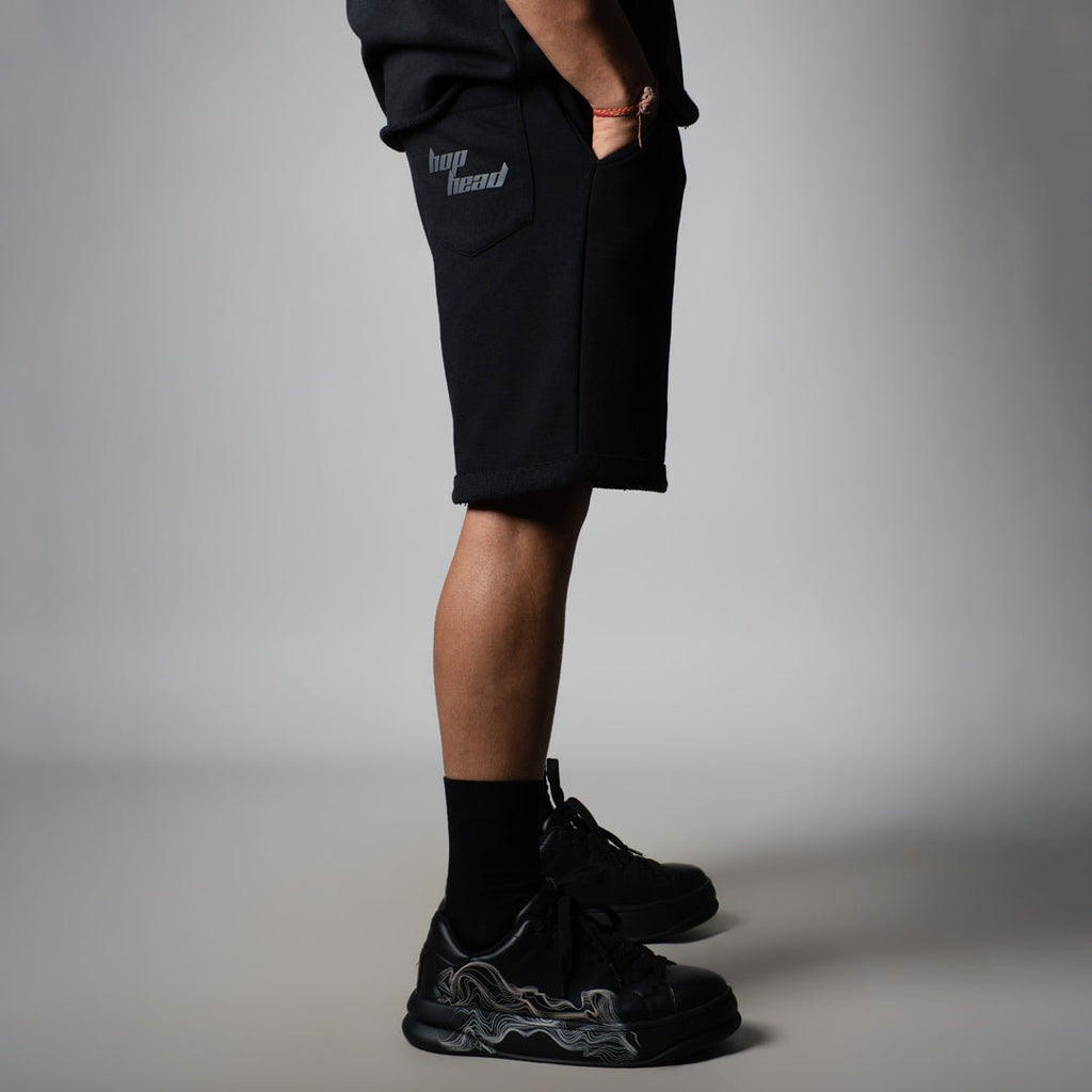 BLACK ESSENTIAL BASIC SHORT