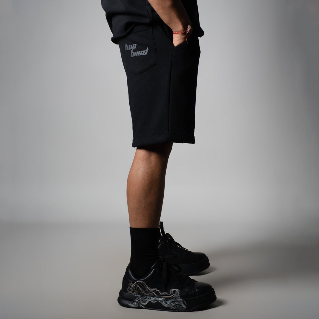 BLACK ESSENTIAL BASIC SHORT