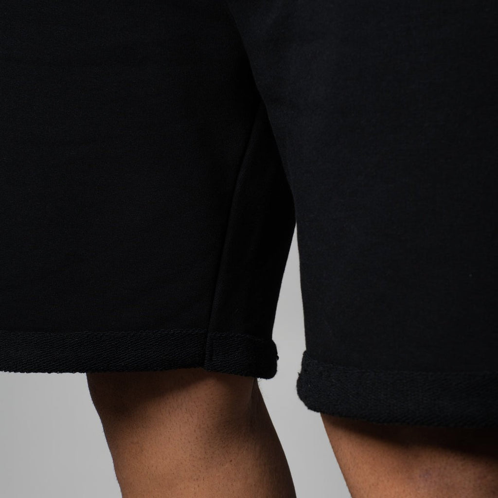 BLACK ESSENTIAL BASIC SHORT