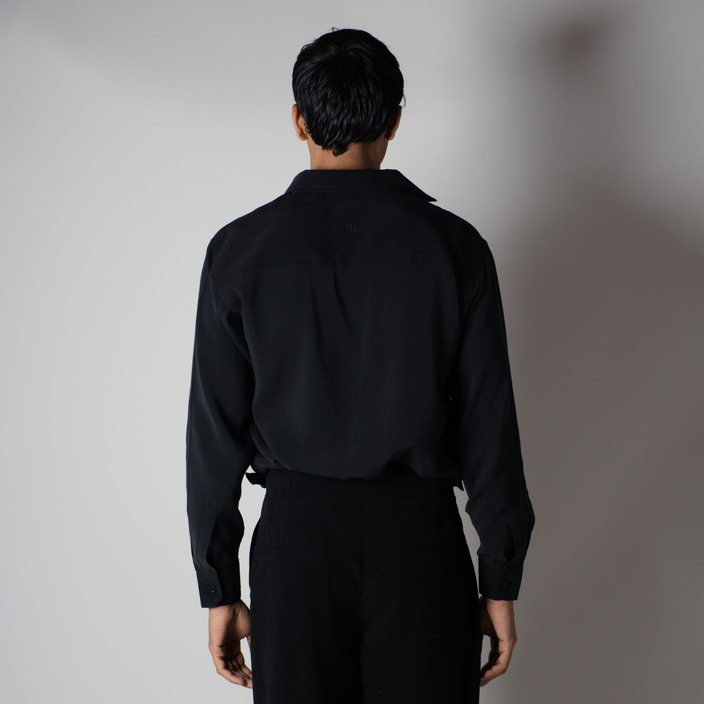 BLACK ESSENTIAL SUEDE LUXE SHIRT