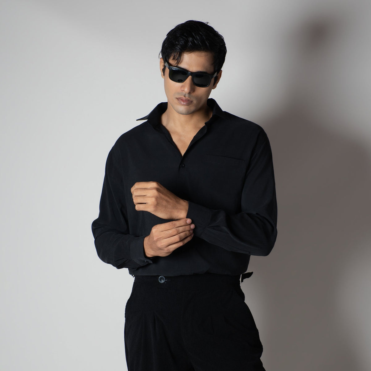 BLACK ESSENTIAL SUEDE LUXE SHIRT