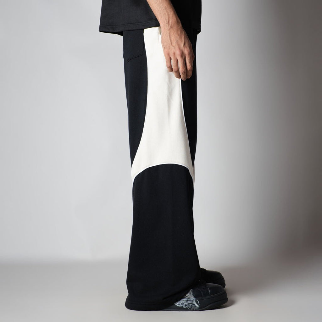 BLACK HALF CIRCLE SWEATPANT