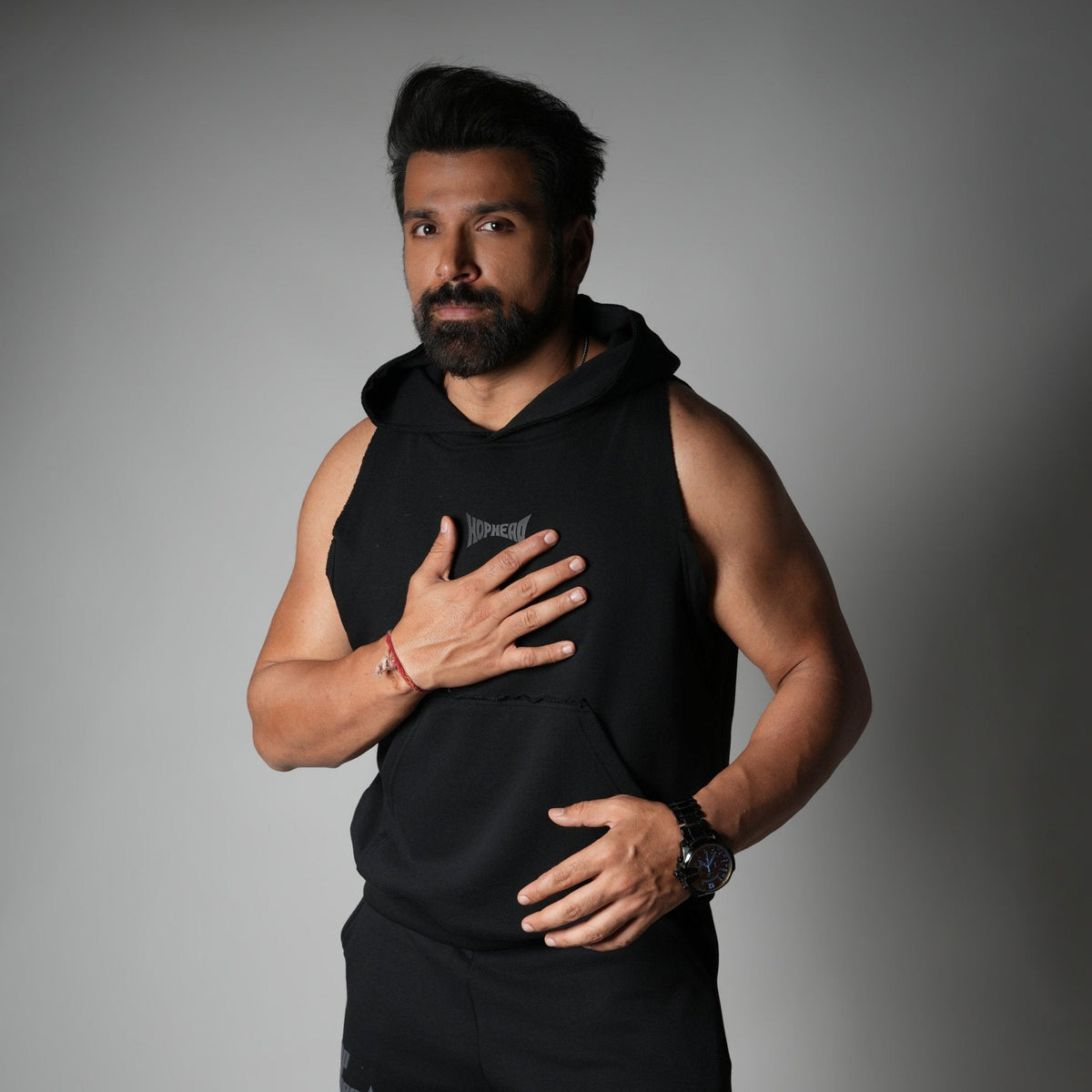 BLACK RAW EDGE SLEEVELESS HOODIE