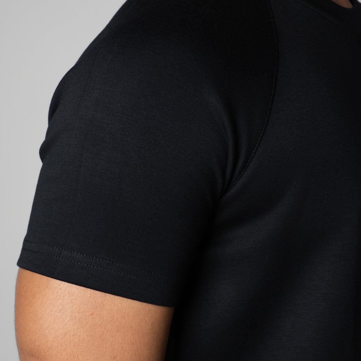 BLACK SIGNATURE RAGLAN T-SHIRT