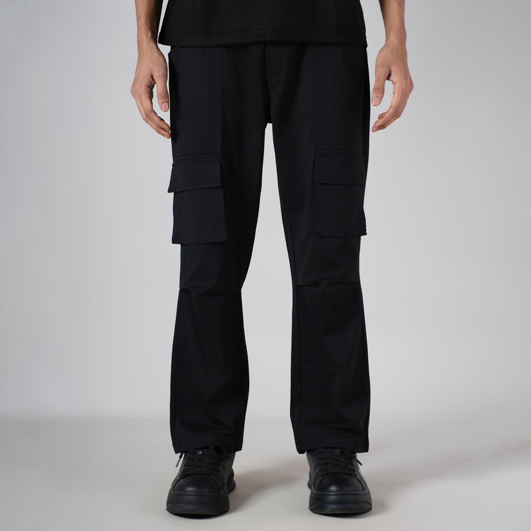 BLACK TWO FRONT POCKET CARGO SWEATPANT