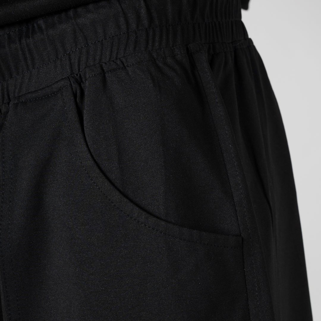 BLACK TWO FRONT POCKET CARGO SWEATPANT