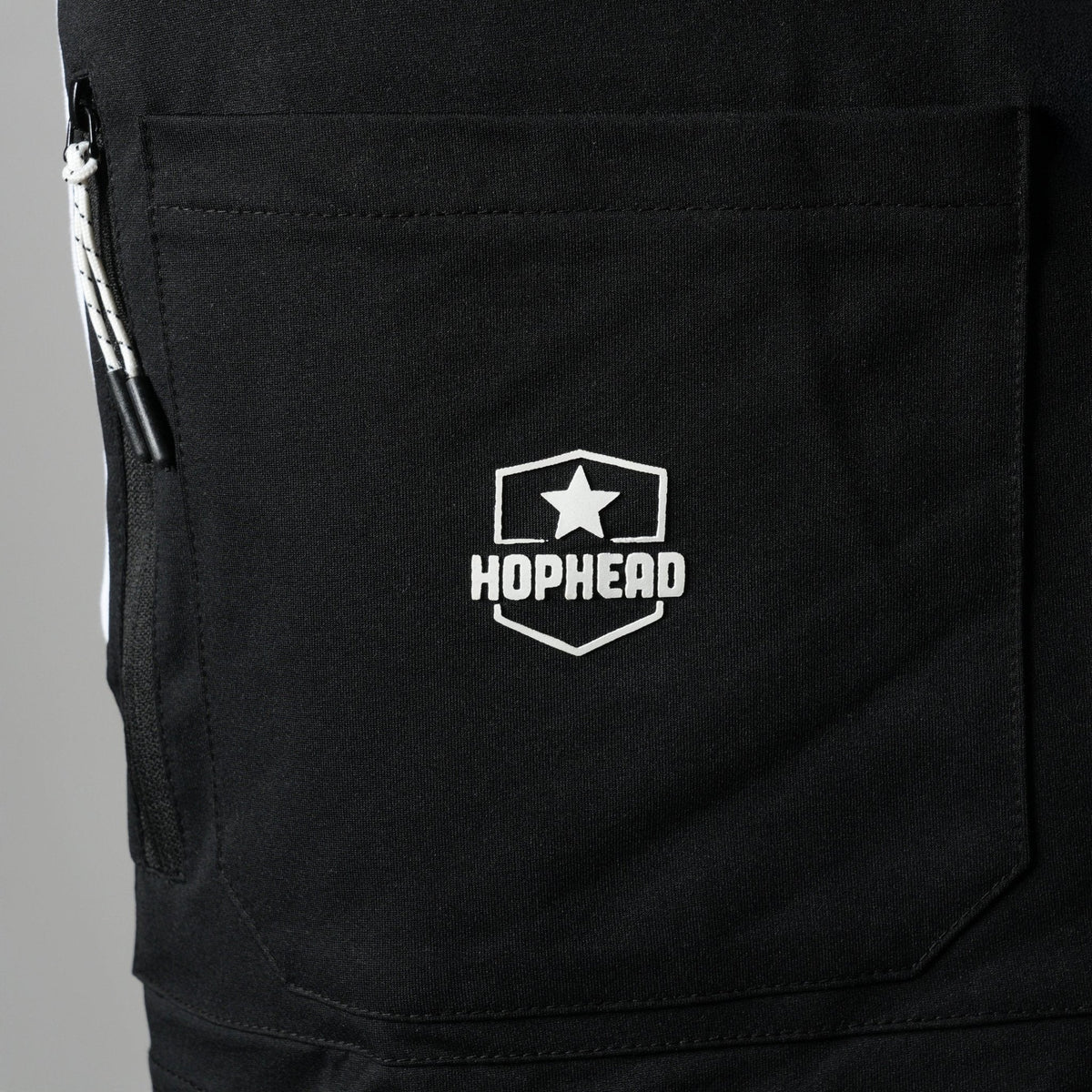 BLACK VERTEX EDGE SHORTS