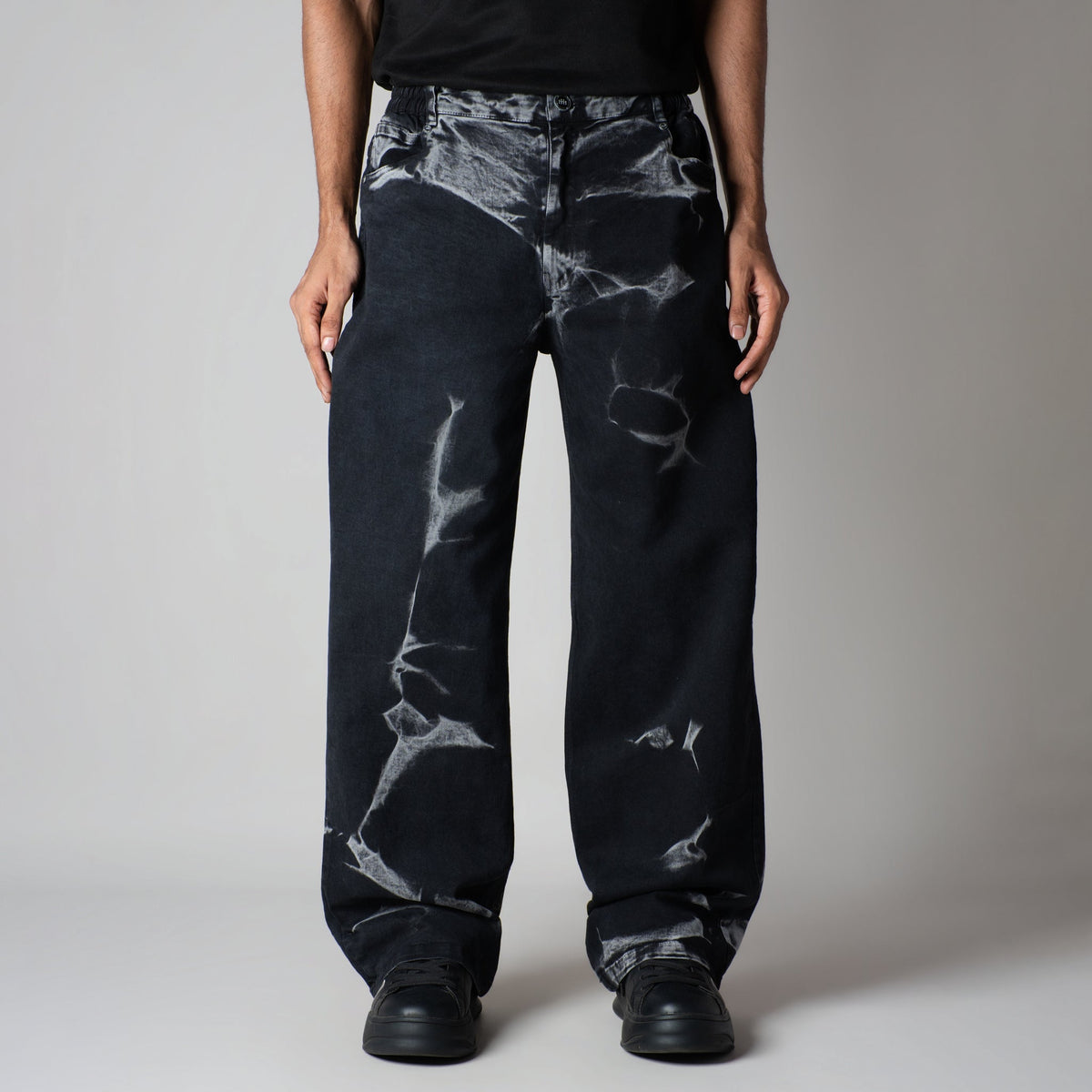 BLACK VOID WASH DENIM