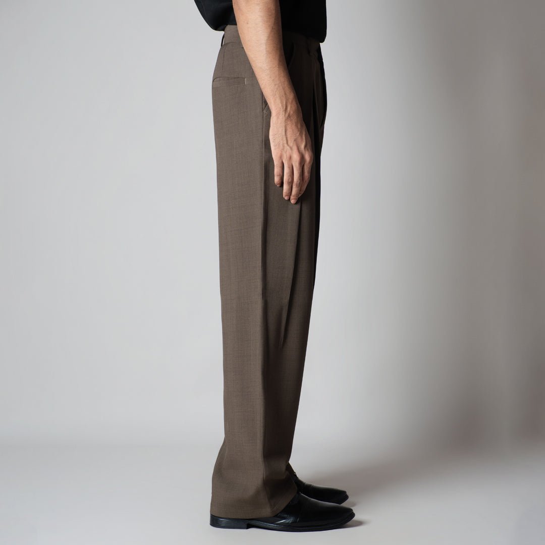 BROWN CROSS PLEAT TROUSER