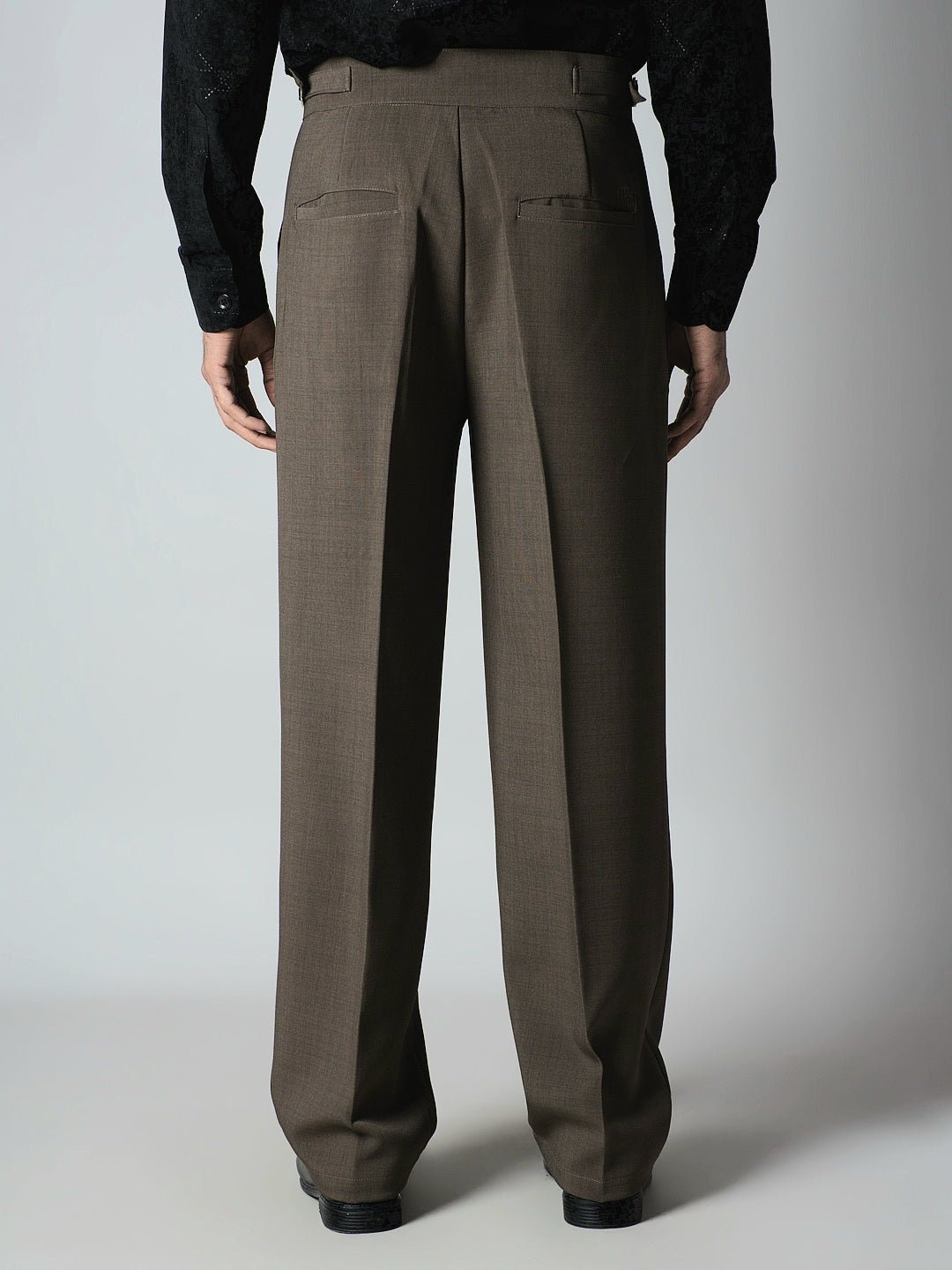 BROWN DOUBLE PLEAT STRAIGHT FIT TROUSER