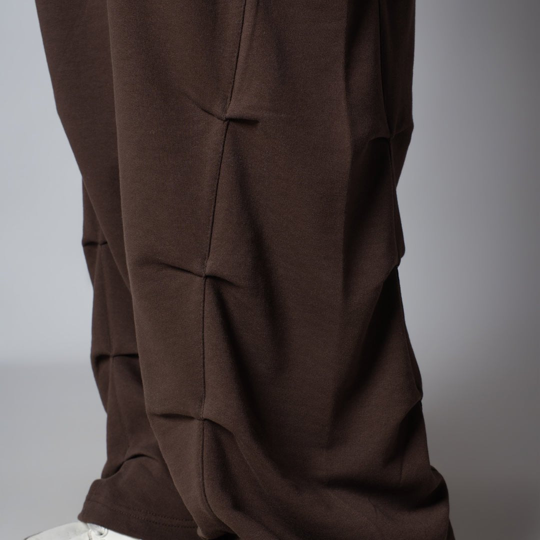 BROWN FIVE TUCKS SWEATPANTS