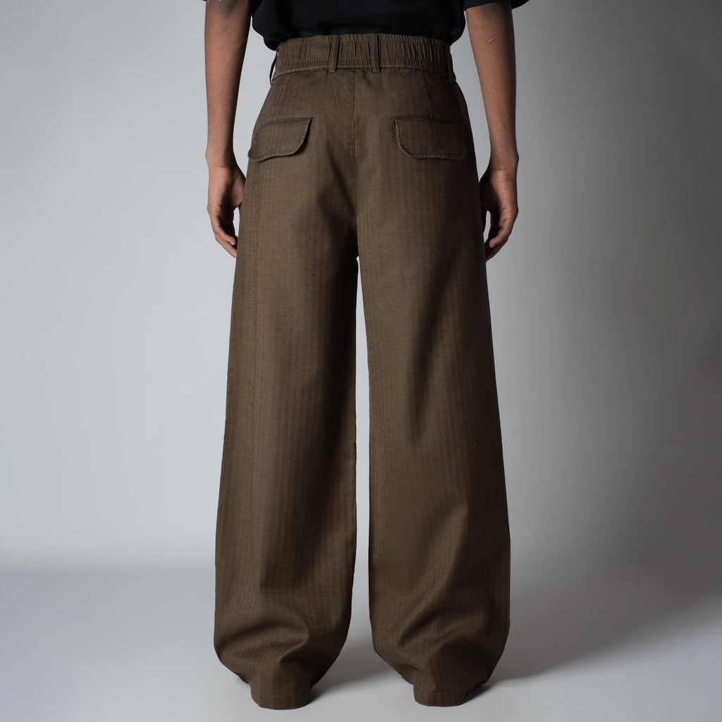 BROWN SOFTMOVE VERTICAL LINE SIGNATURE PANTS
