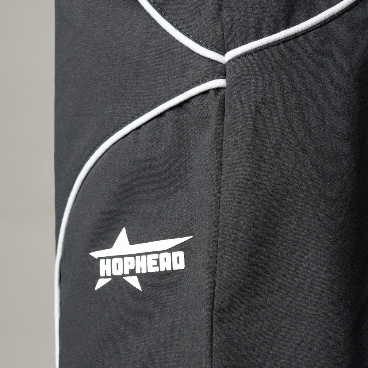 CHARCOAL VELOCITY CURVE SHORTS