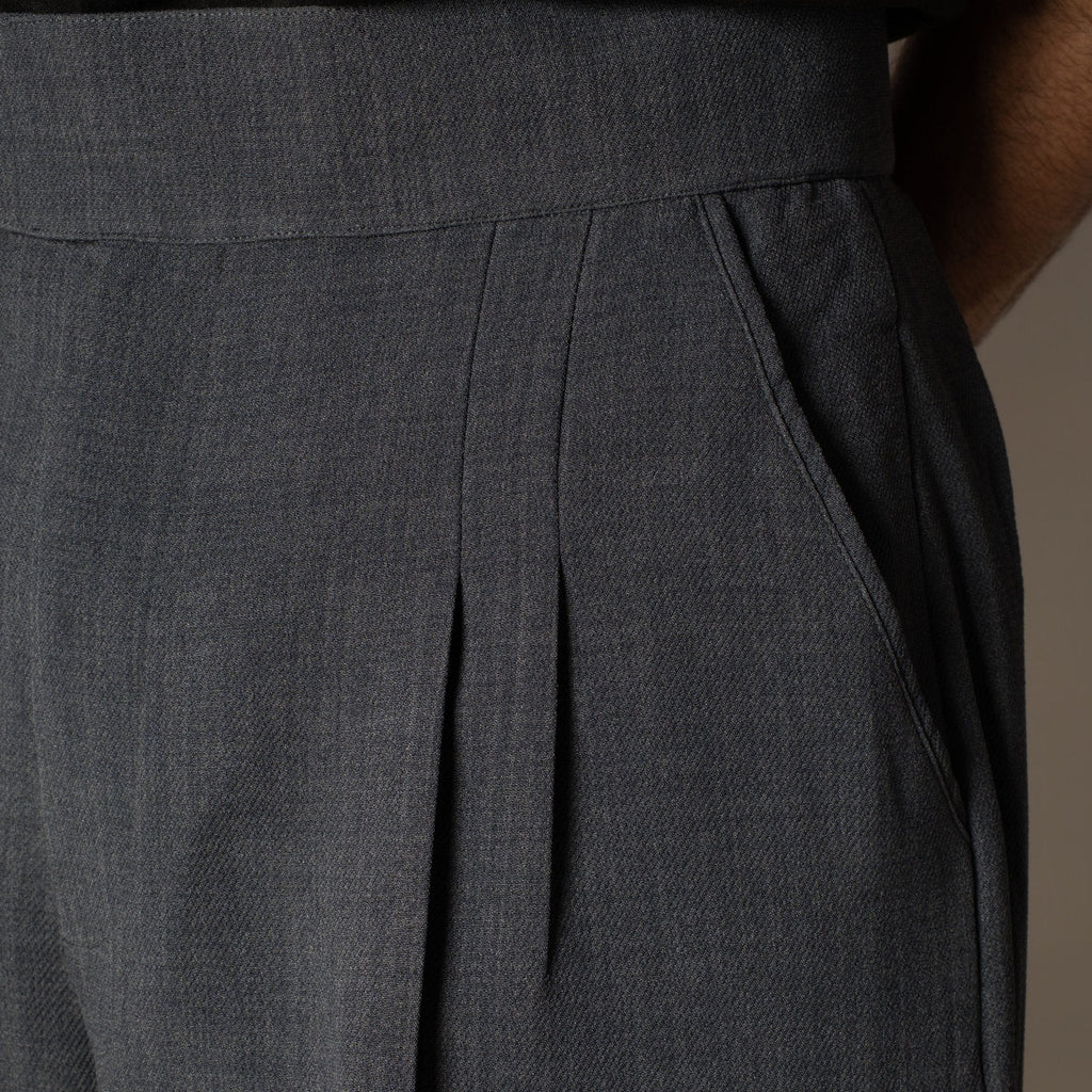 DARK GREY VINTAGE BUCKLE PLEATED TROUSER