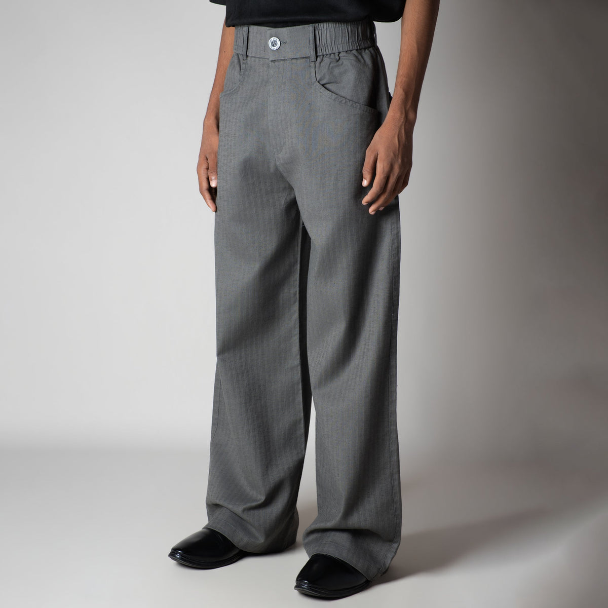 GREY SOFTMOVE VERTICAL LINE SIGNATURE LINEN  PANTS