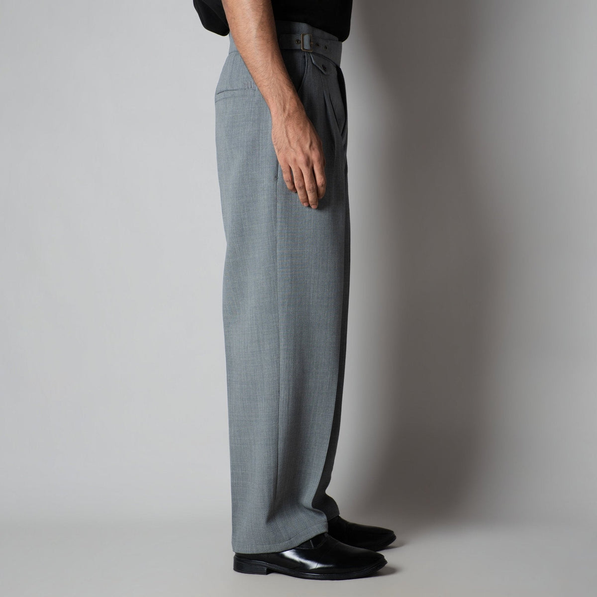GREY VINTAGE BUCKLE PLEATED TROUSER