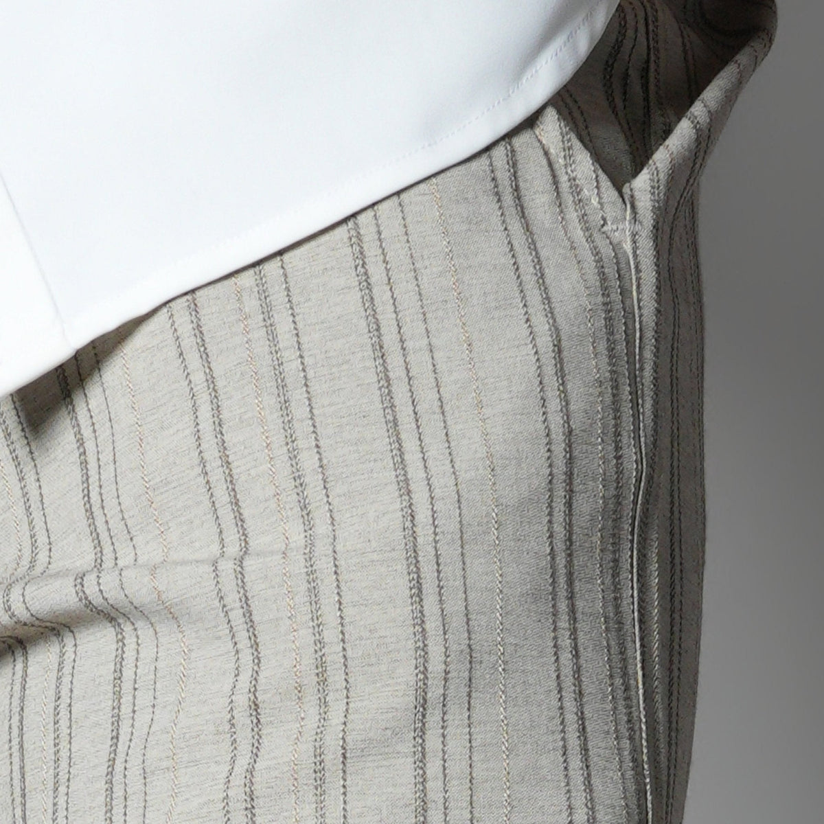 IVORY PINSTRIPE SHORTS
