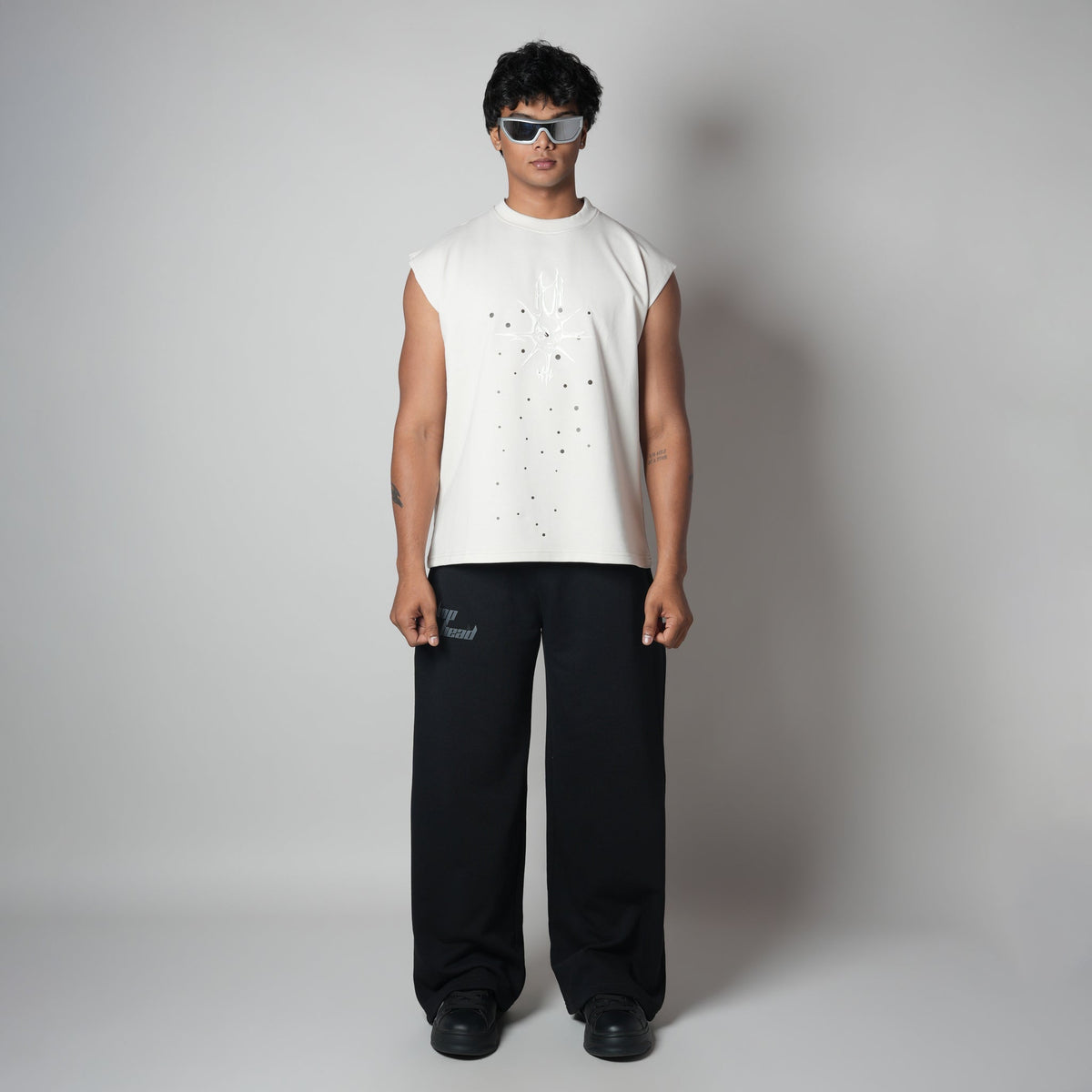 MORNING STAR IVORY SLEEVELESS GRAPHIC T-SHIRT