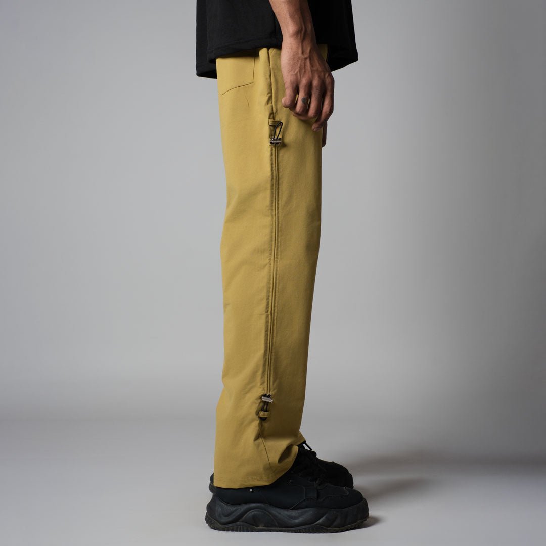 MUSTARD DRAWSTRING CARGO SWEATPANTS