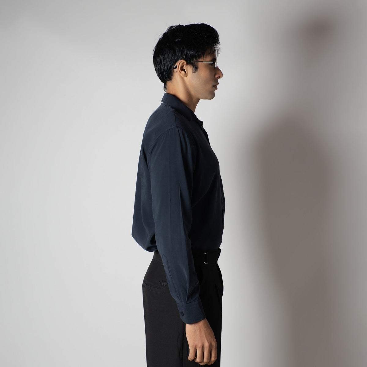 NAVY ESSENTIAL SUEDE LUXE SHIRT