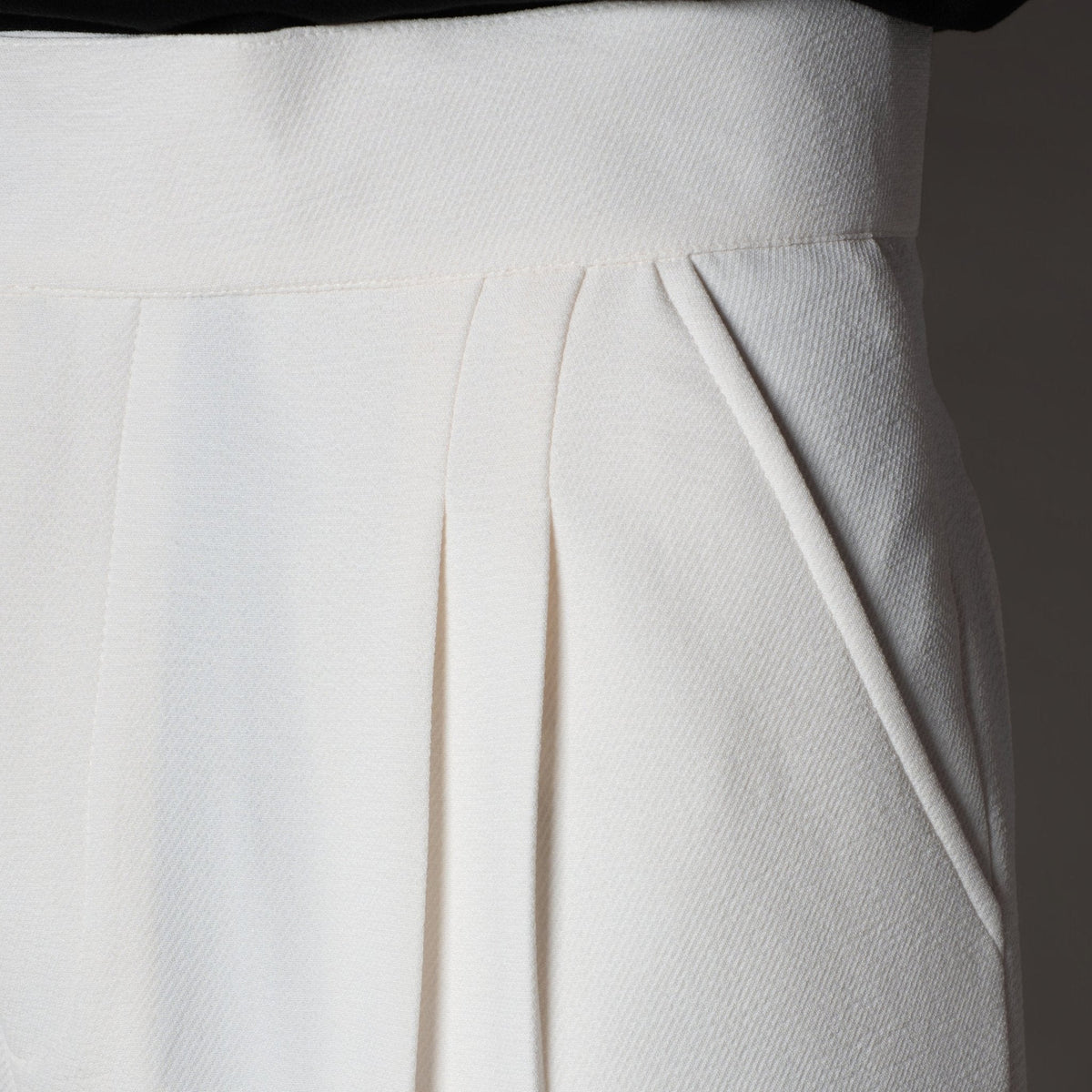 OFF-WHITE SINGLE BUTTON TROUSER