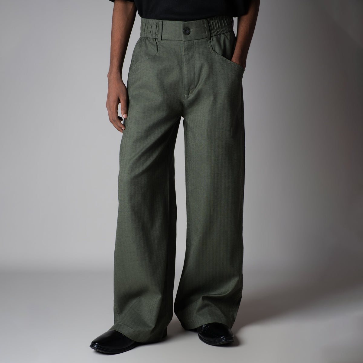 OLIVE SOFTMOVE VERTICAL LINE SIGNATURE LINEN PANTS