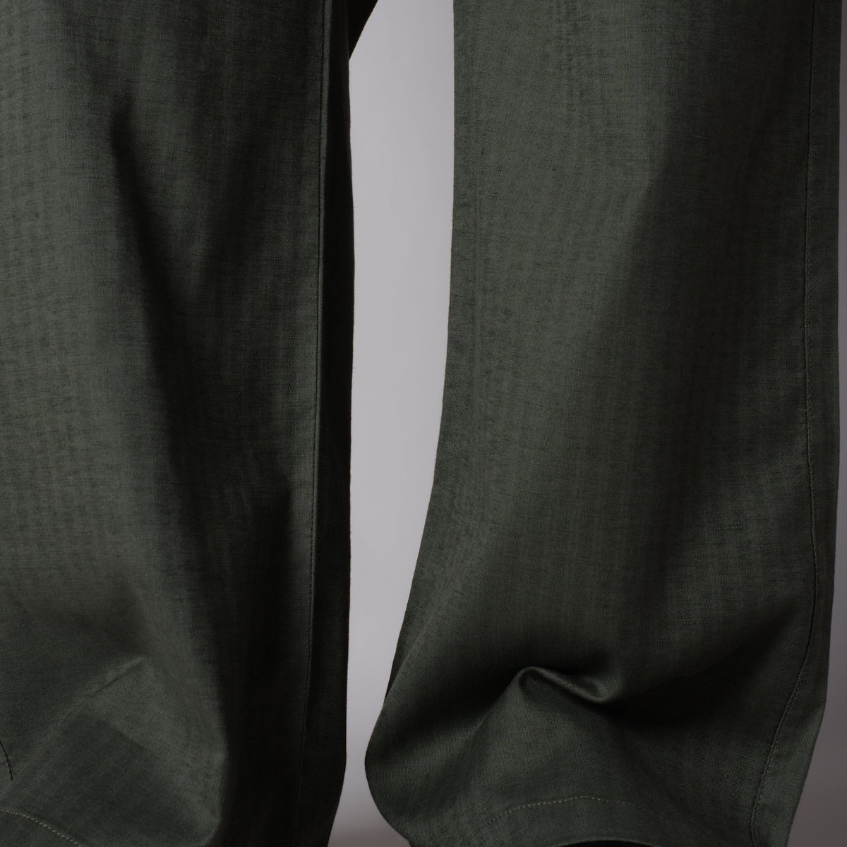 OLIVE SOFTMOVE VERTICAL LINE SIGNATURE LINEN PANTS
