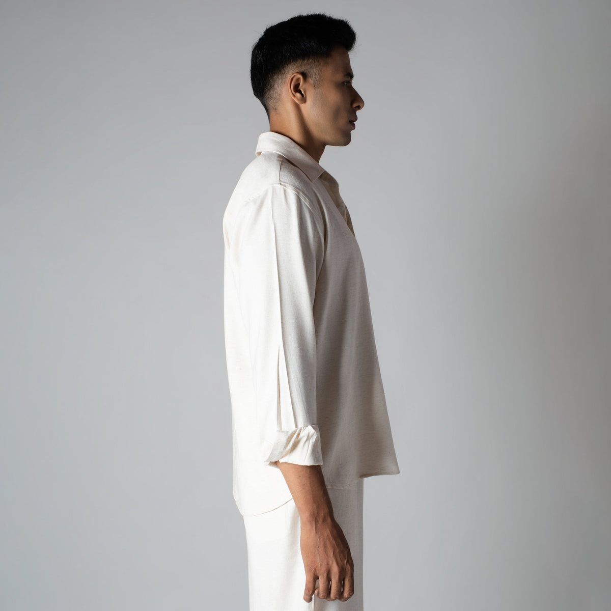 NATURAL LINEN FLOW FABRIC SHIRT