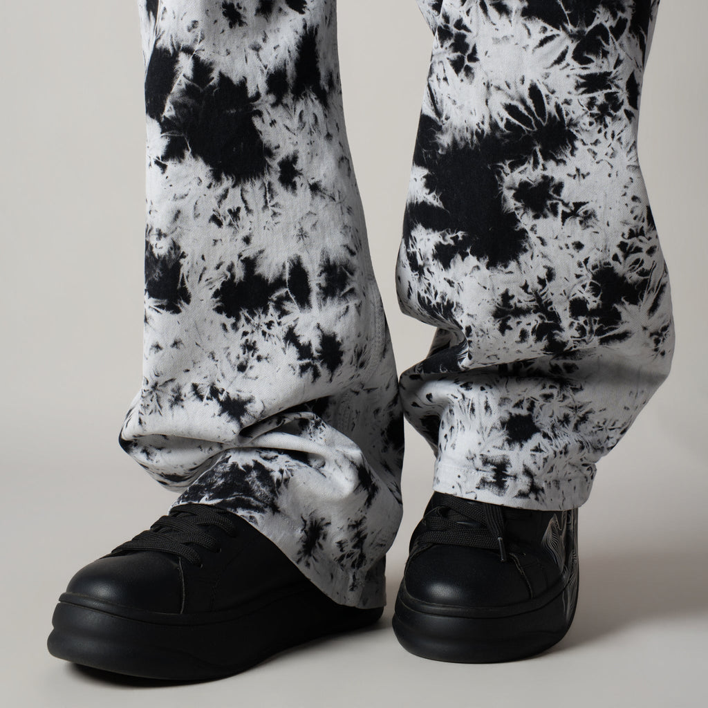 WHITE BLIZZARD WASH DENIM