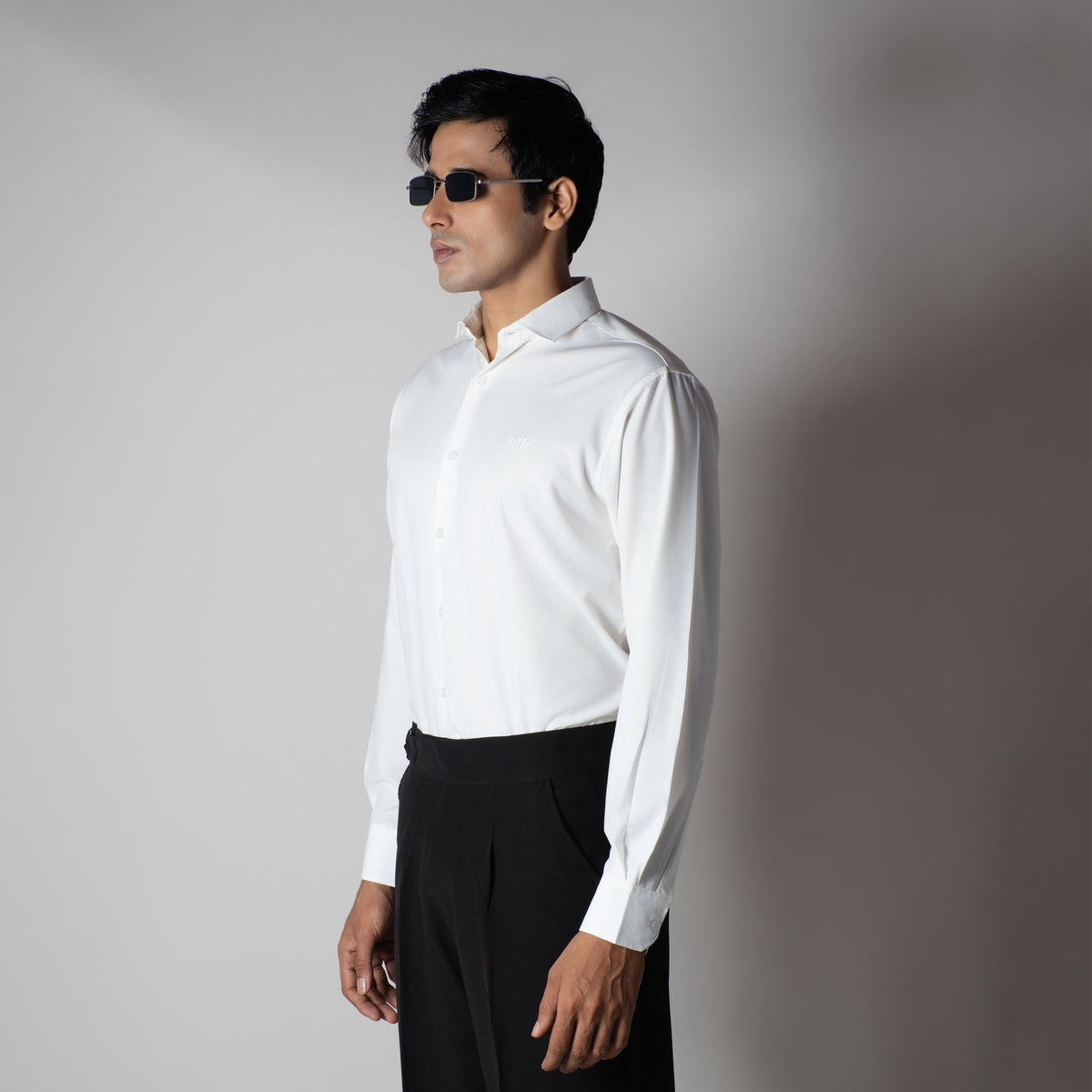 WHITE FEATHER SHIRT