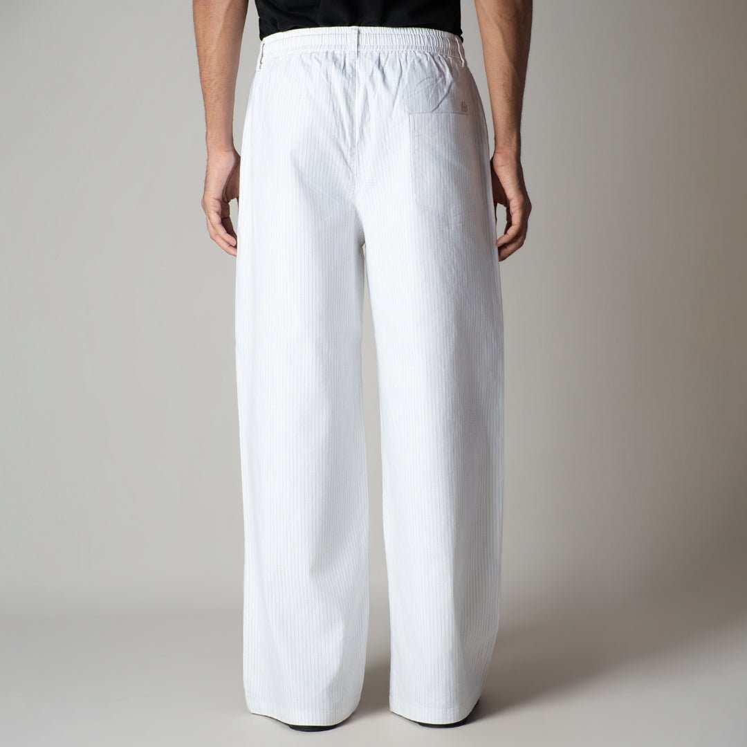 WHITE VERTICAL STRIPED PANT